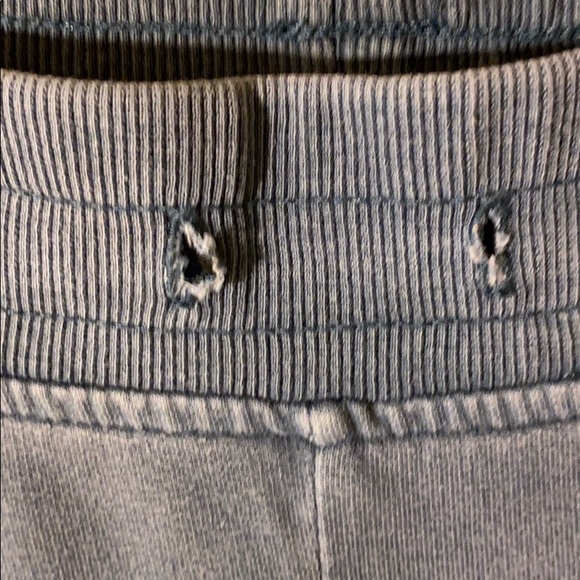 Adorable Vertigo Capris ButterflyDetail Sweatpants - Picture 8 of 8
